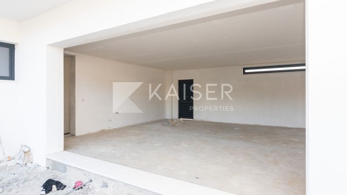 Image No.10-4 Bed Villa for sale