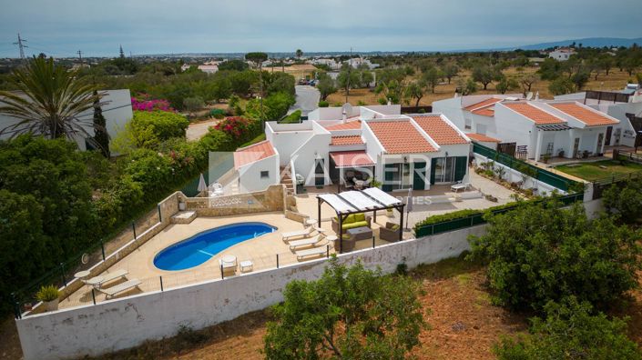 Image No.1-3 Bed Villa for sale