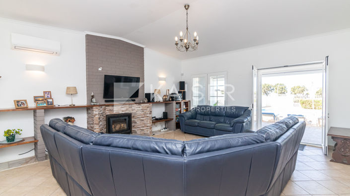 Image No.9-4 Bed Villa for sale