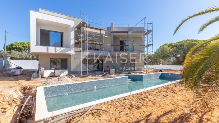 Image No.2-4 Bed Villa for sale