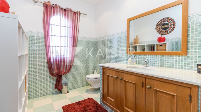 Image No.10-5 Bed Villa for sale