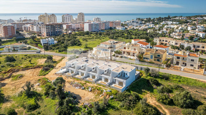 Image No.6-3 Bed Townhouse for sale