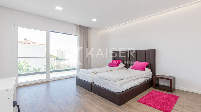 Image No.23-5 Bed Villa for sale