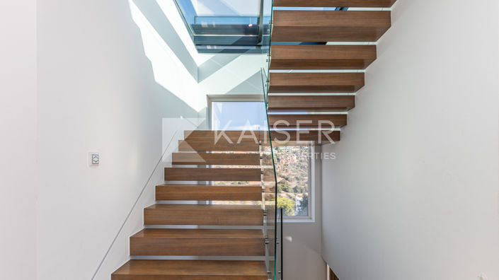 Image No.26-5 Bed Villa for sale