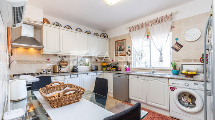 Image No.10-3 Bed Townhouse for sale