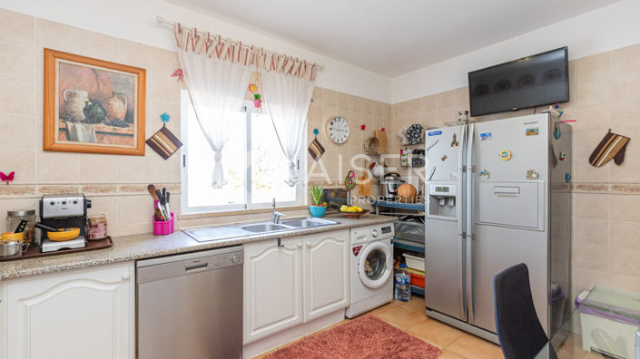 Image No.11-3 Bed Townhouse for sale