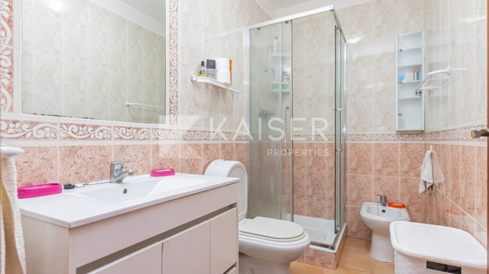 Image No.13-3 Bed Townhouse for sale