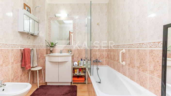 Image No.20-3 Bed Townhouse for sale