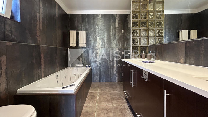 Image No.18-4 Bed Villa for sale