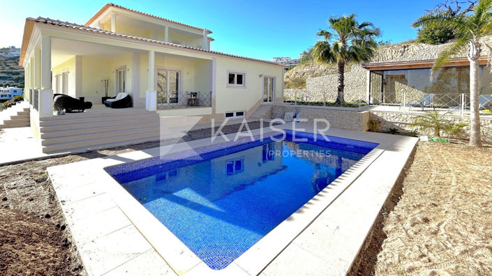 Image No.2-4 Bed Villa for sale