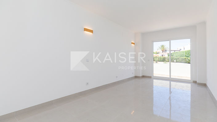 Image No.20-3 Bed Townhouse for sale