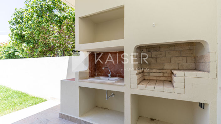 Image No.27-3 Bed Townhouse for sale