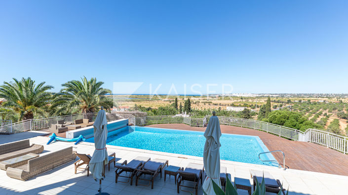 Image No.2-6 Bed Villa for sale