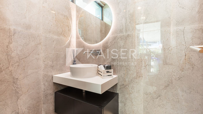 Image No.10-4 Bed Villa for sale