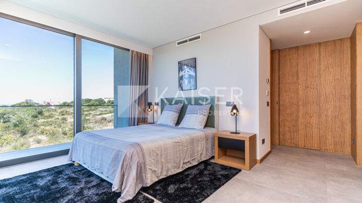 Image No.19-4 Bed Villa for sale