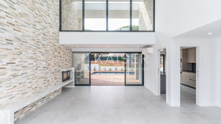 Image No.13-3 Bed Villa for sale