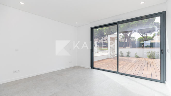 Image No.17-3 Bed Villa for sale