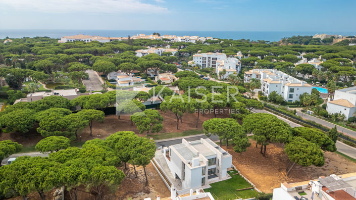 Image No.2-3 Bed Villa for sale