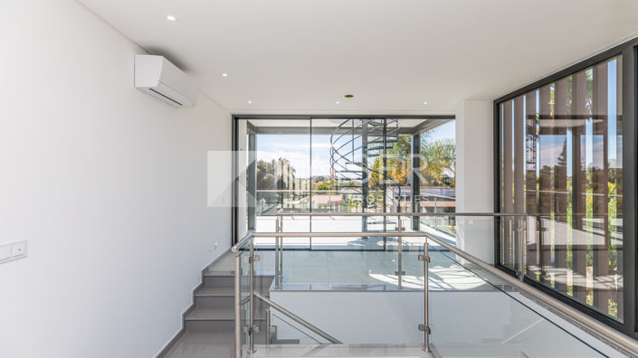 Image No.19-4 Bed Villa for sale