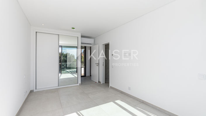 Image No.21-4 Bed Villa for sale