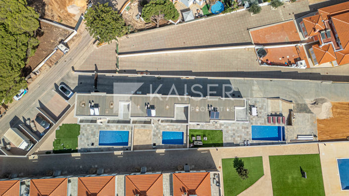 Image No.16-3 Bed Townhouse for sale