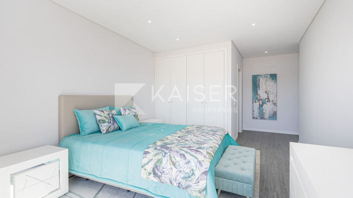 Image No.15-4 Bed Apartment for sale