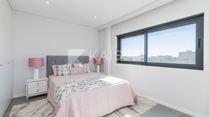 Image No.19-4 Bed Apartment for sale