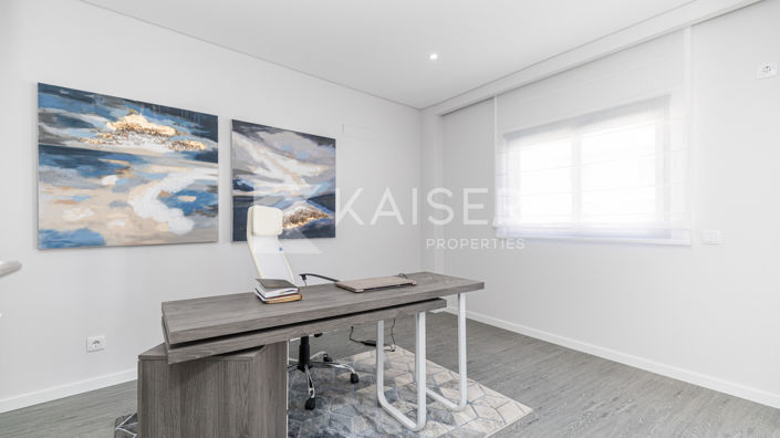 Image No.22-4 Bed Apartment for sale