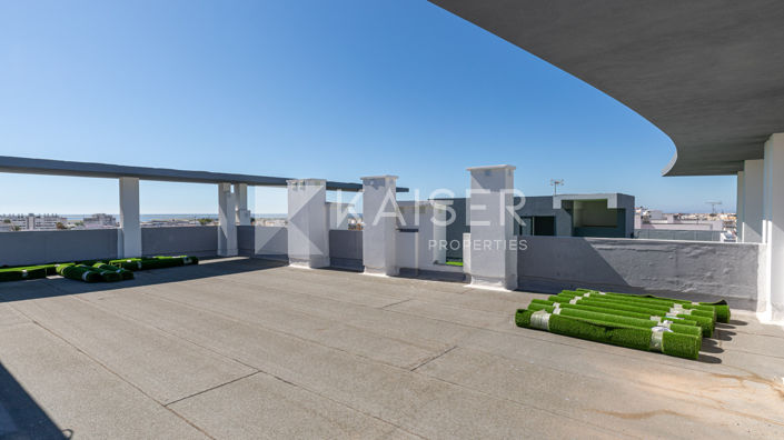 Image No.29-4 Bed Apartment for sale