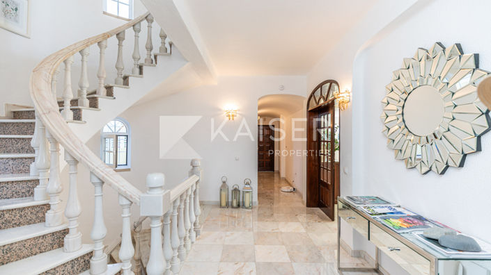 Image No.19-8 Bed Villa for sale