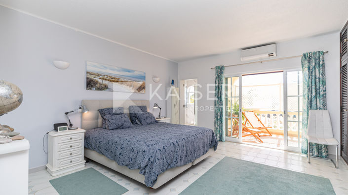 Image No.20-8 Bed Villa for sale