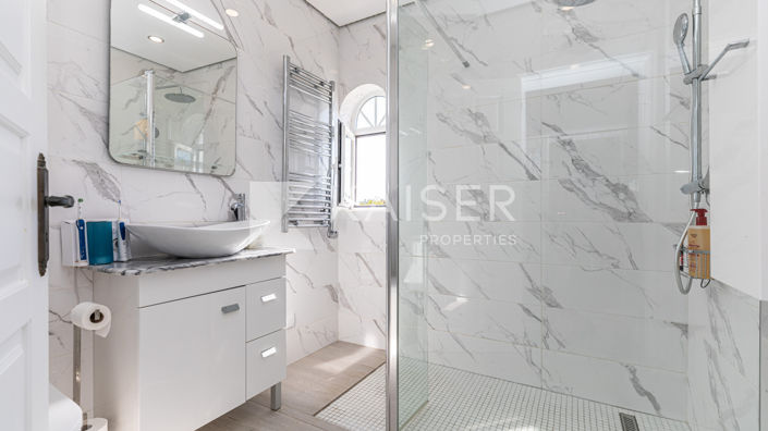 Image No.22-8 Bed Villa for sale