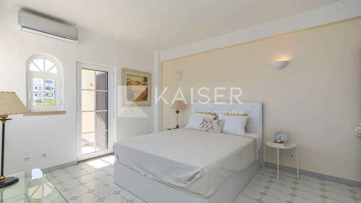 Image No.25-8 Bed Villa for sale