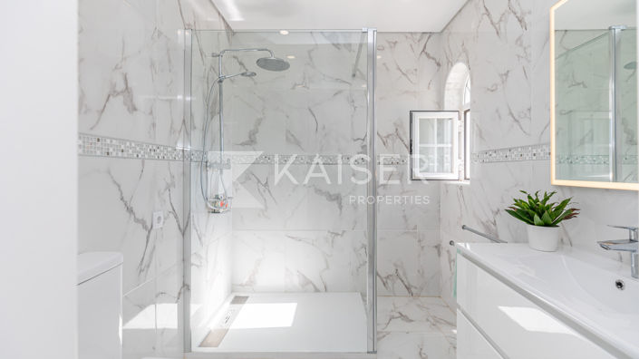 Image No.26-8 Bed Villa for sale