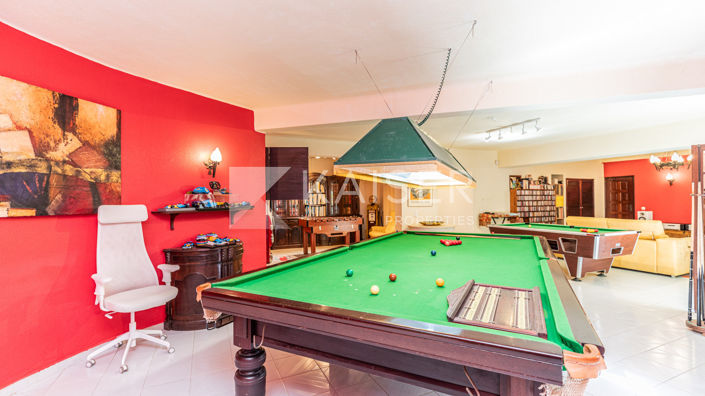 Image No.37-8 Bed Villa for sale