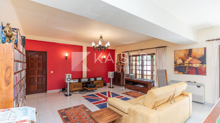 Image No.38-8 Bed Villa for sale