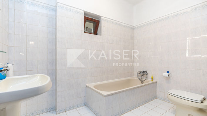 Image No.43-8 Bed Villa for sale