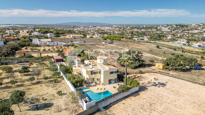 Image No.7-8 Bed Villa for sale