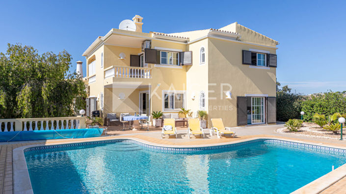 Image No.8-8 Bed Villa for sale