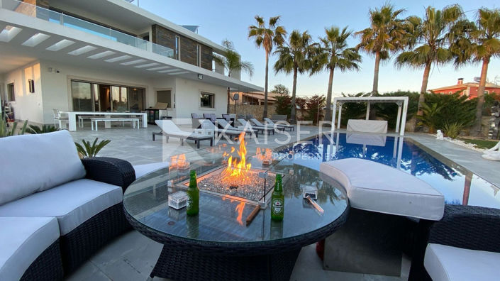 Image No.15-4 Bed Villa for sale