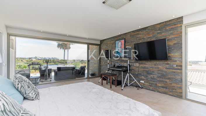 Image No.22-4 Bed Villa for sale