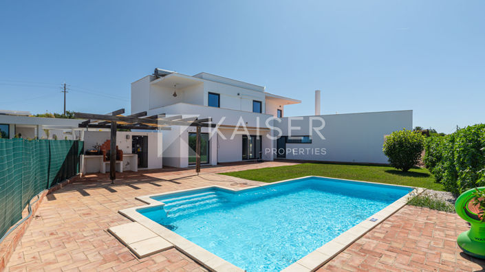 Image No.1-3 Bed Villa for sale