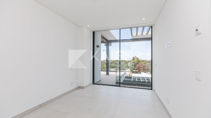 Image No.18-4 Bed Villa for sale