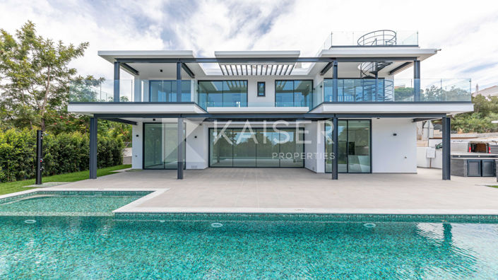 Image No.2-4 Bed Villa for sale