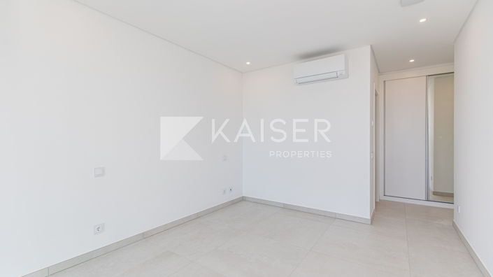 Image No.22-4 Bed Villa for sale