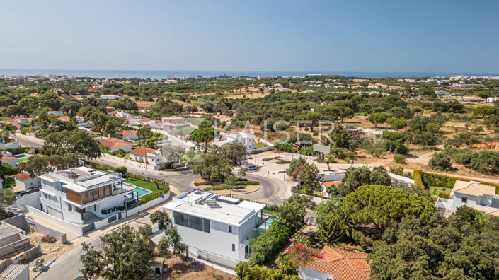 Image No.6-4 Bed Villa for sale