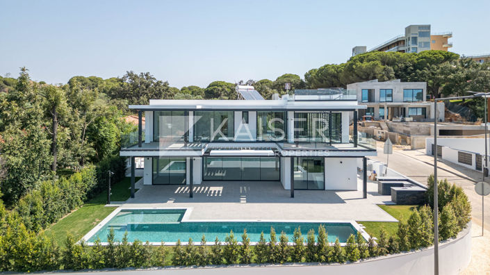 Image No.9-4 Bed Villa for sale