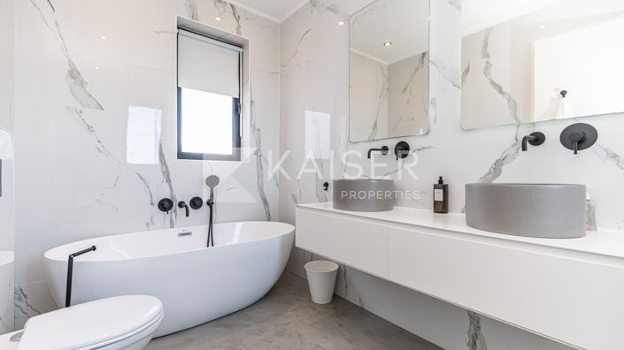 Image No.13-3 Bed Villa for sale