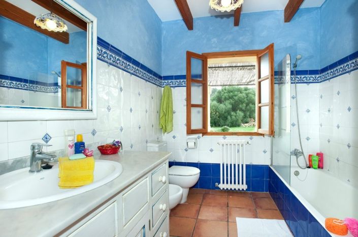 Image No.13-3 Bed Property for sale