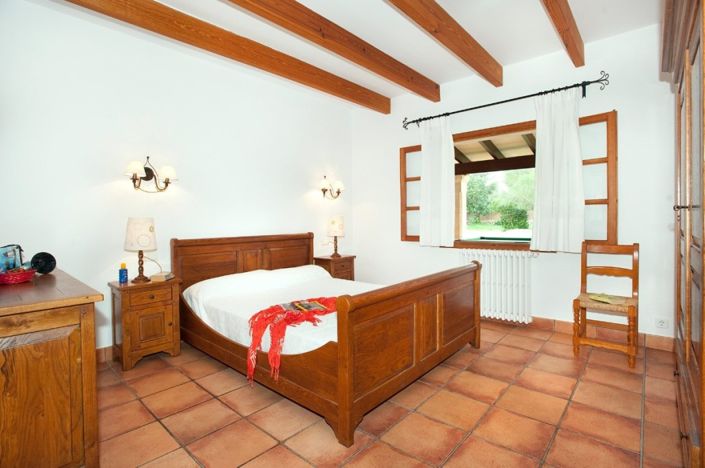 Image No.5-3 Bed Property for sale